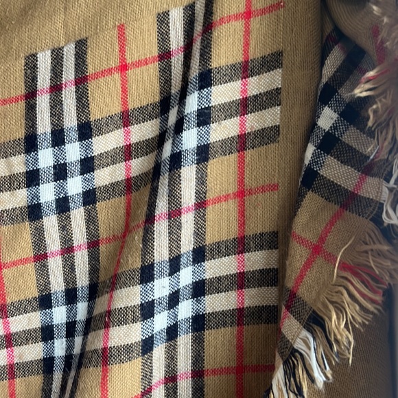 Burberry like shawl throw - Picture 4 of 6